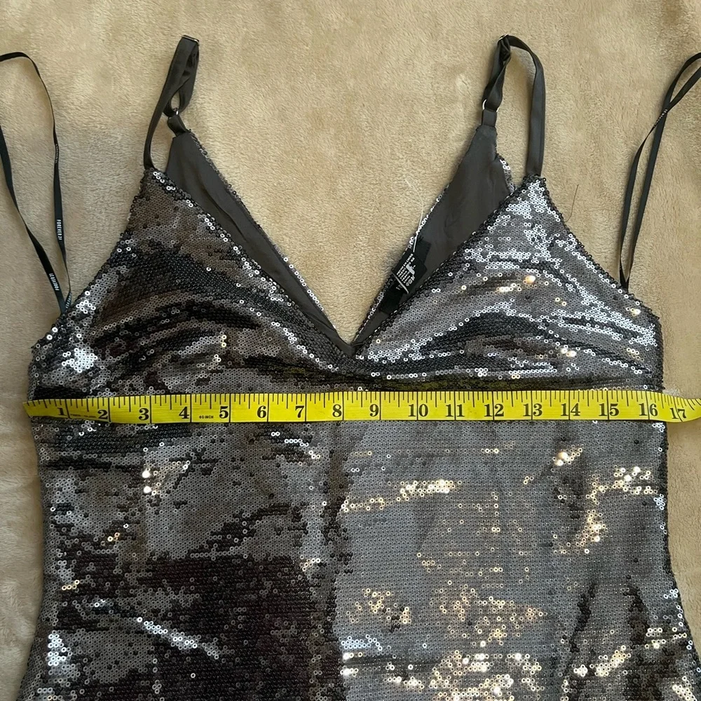 Forever 21 Metallic V-neck sequin dress – Size M - Picture 7 of 11